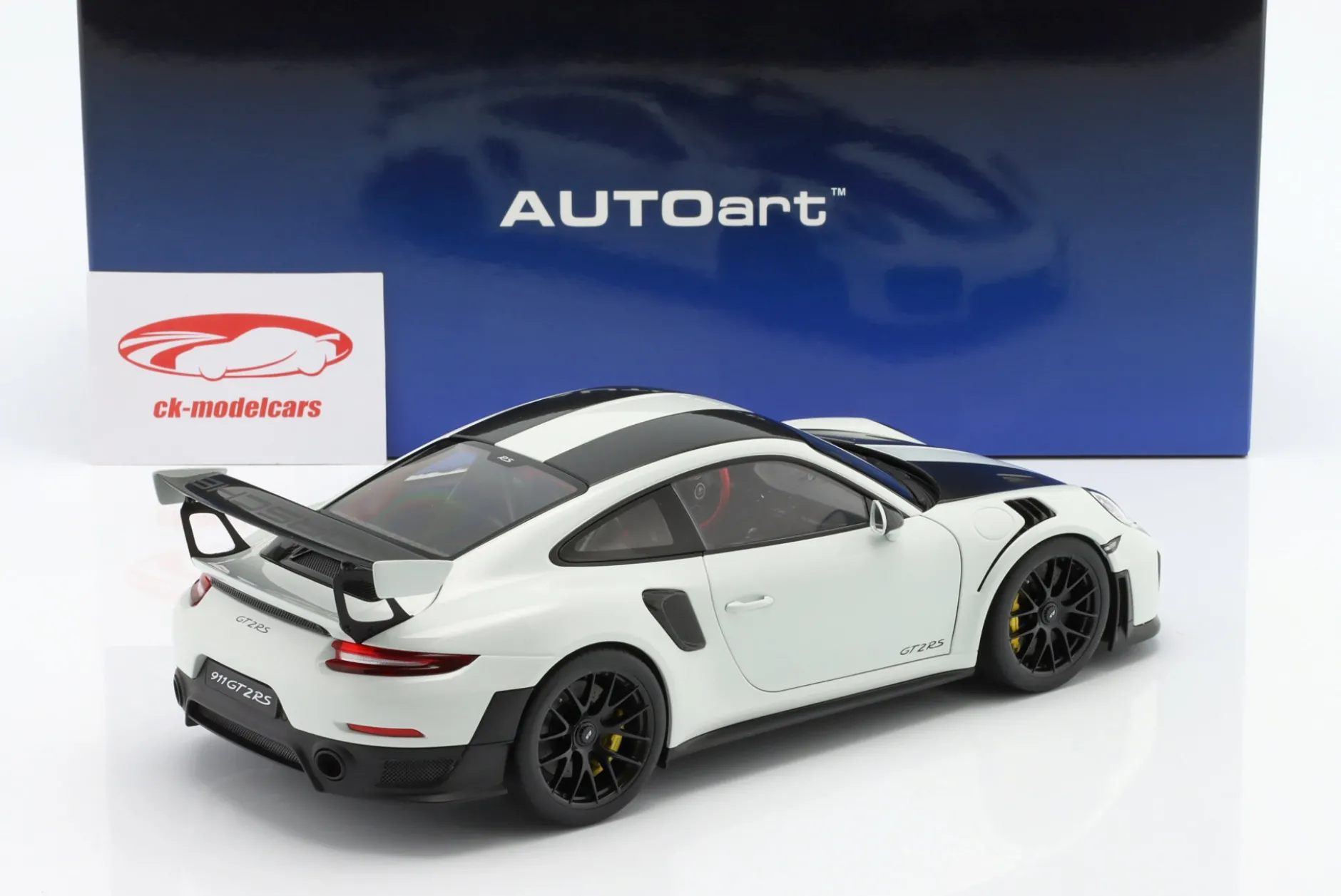 Porsche 911 (991 II) GT2 RS Weissach Package 2017 weiß 1:18 AUTOart