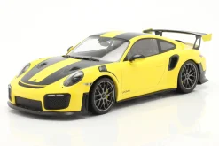 Porsche 911 (991 II) GT2 RS Weissach Package 2018 racing gelb / silberne Felgen 1:18 Minichamps