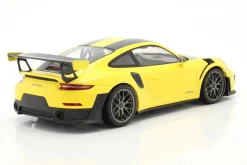 Porsche 911 (991 II) GT2 RS Weissach Package 2018 racing gelb / silberne Felgen 1:18 Minichamps