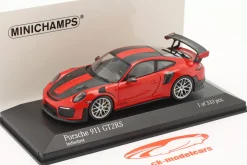 Porsche 911 (991 II) GT2 RS Weissach-Paket 2018 indischrot / silberne Felgen 1:43 Minichamps
