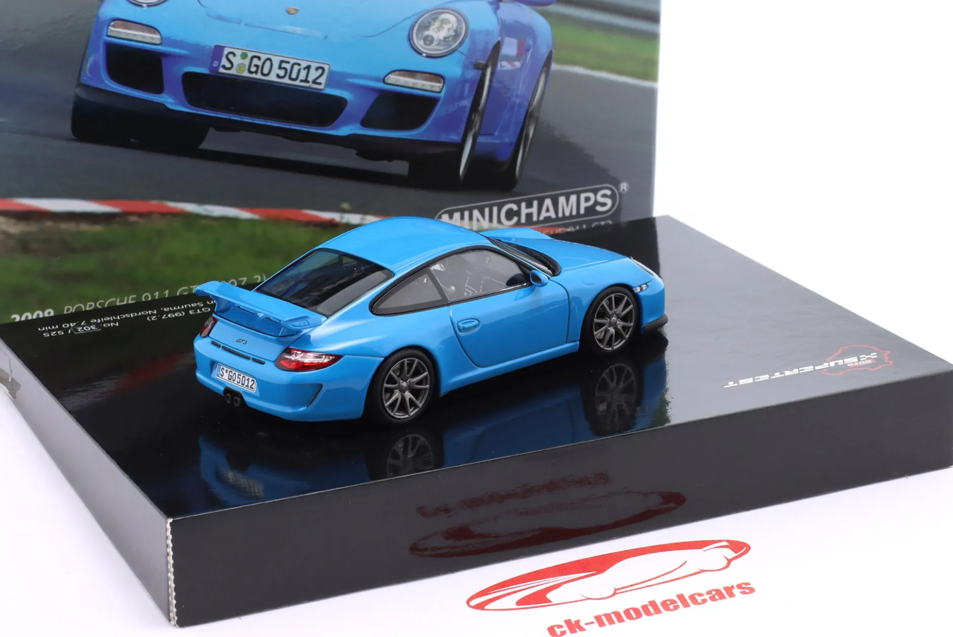 Porsche 911 (997 II) GT3 Test Nürburgring 2009 blau 1:43 Minichamps