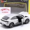 Porsche Macan Turbo Electric Baujahr 2024 silber 1:24 Bburago