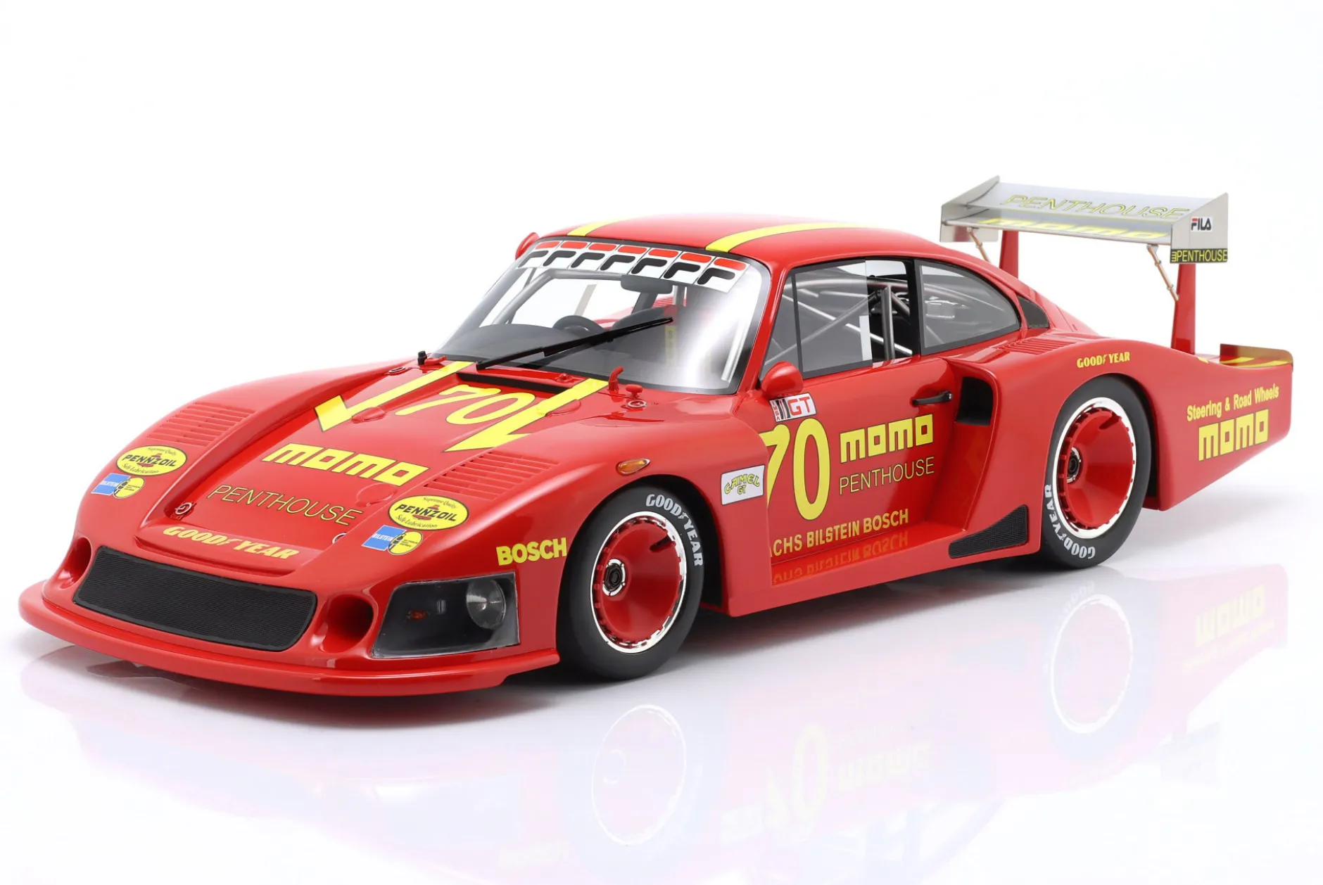 Porsche 935/78 Moby Dick #70 MOMO 2nd DRM Norisring 1981 G. Moretti 1:12 CMR