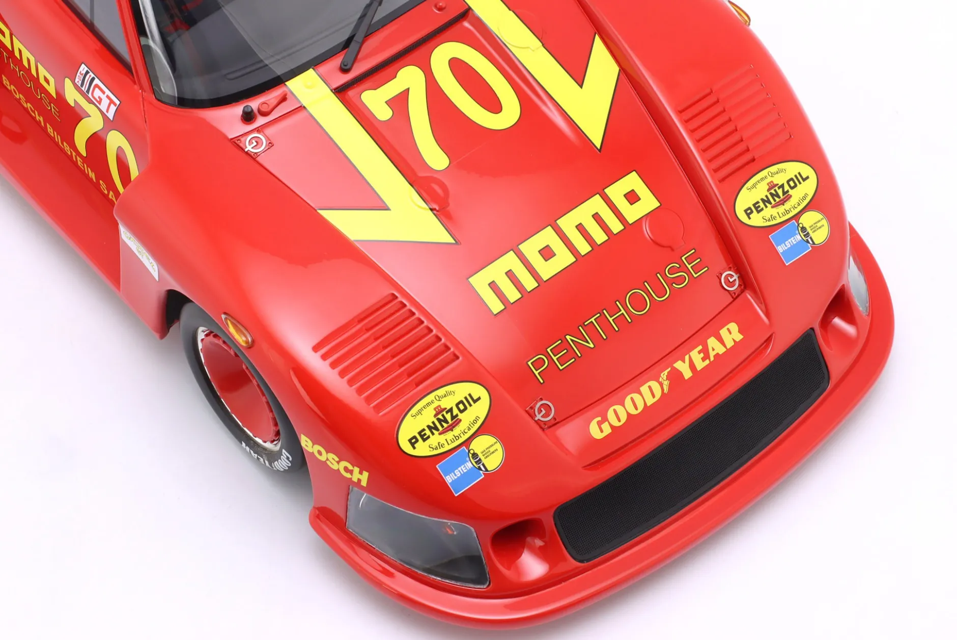 Porsche 935/78 Moby Dick #70 MOMO 2nd DRM Norisring 1981 G. Moretti 1:12 CMR