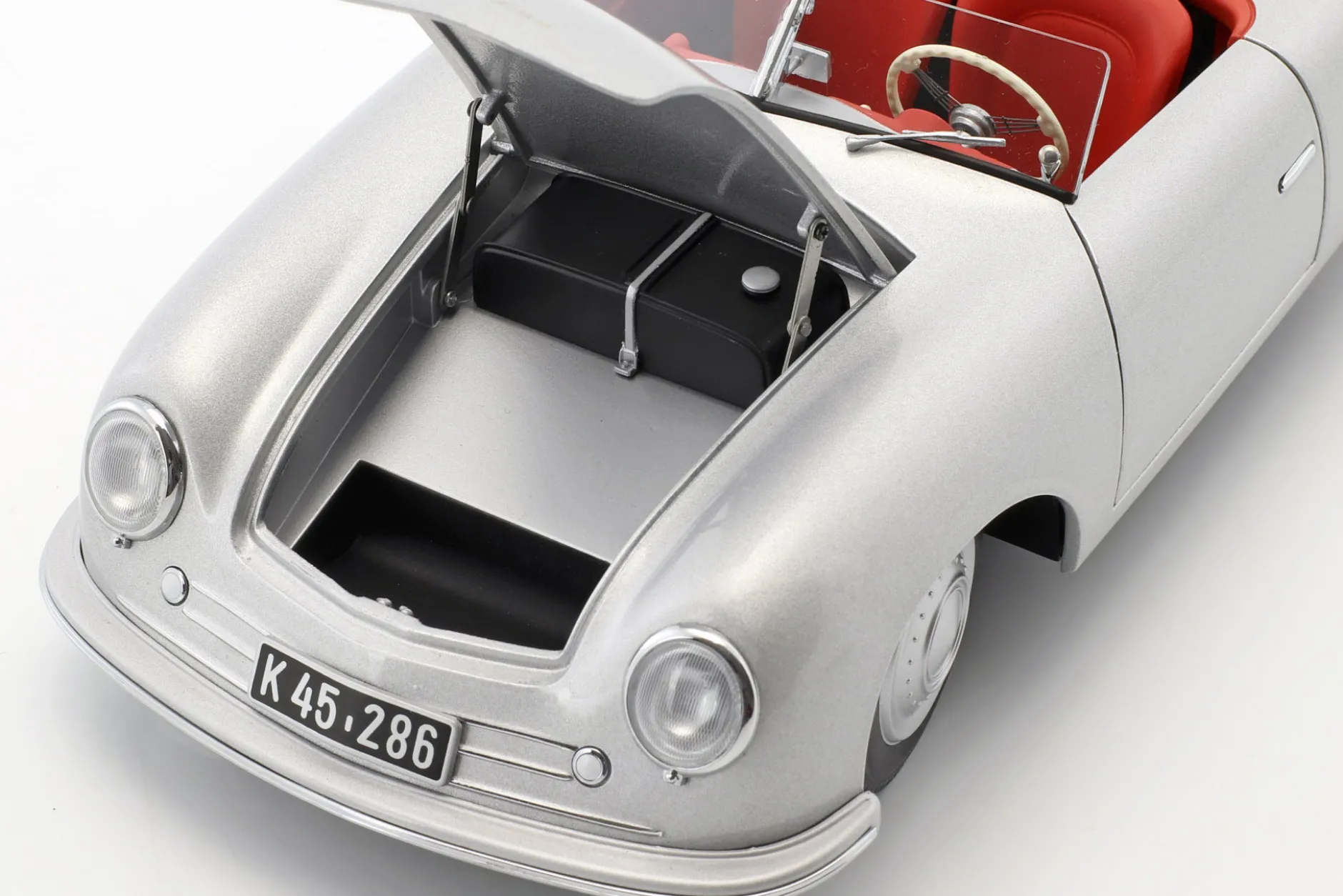 Porsche 356 Nr.1 Baujahr 1948 Edition 70 Jahre Porsche silber 1:18 AUTOart