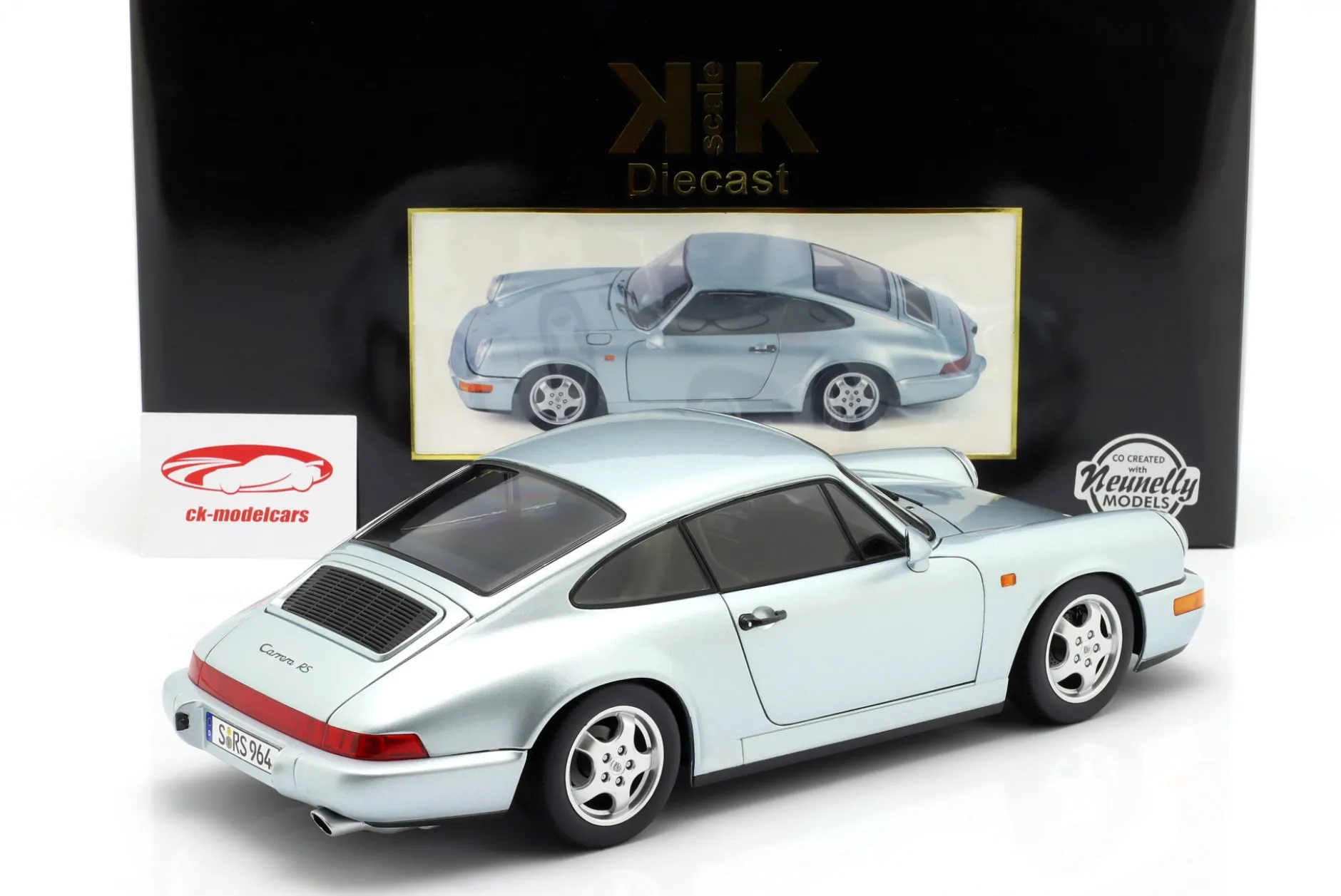 Porsche 911 (964) RS mit Cup Felgen Baujahr 1992 polarsilber 1:12 KK-Scale