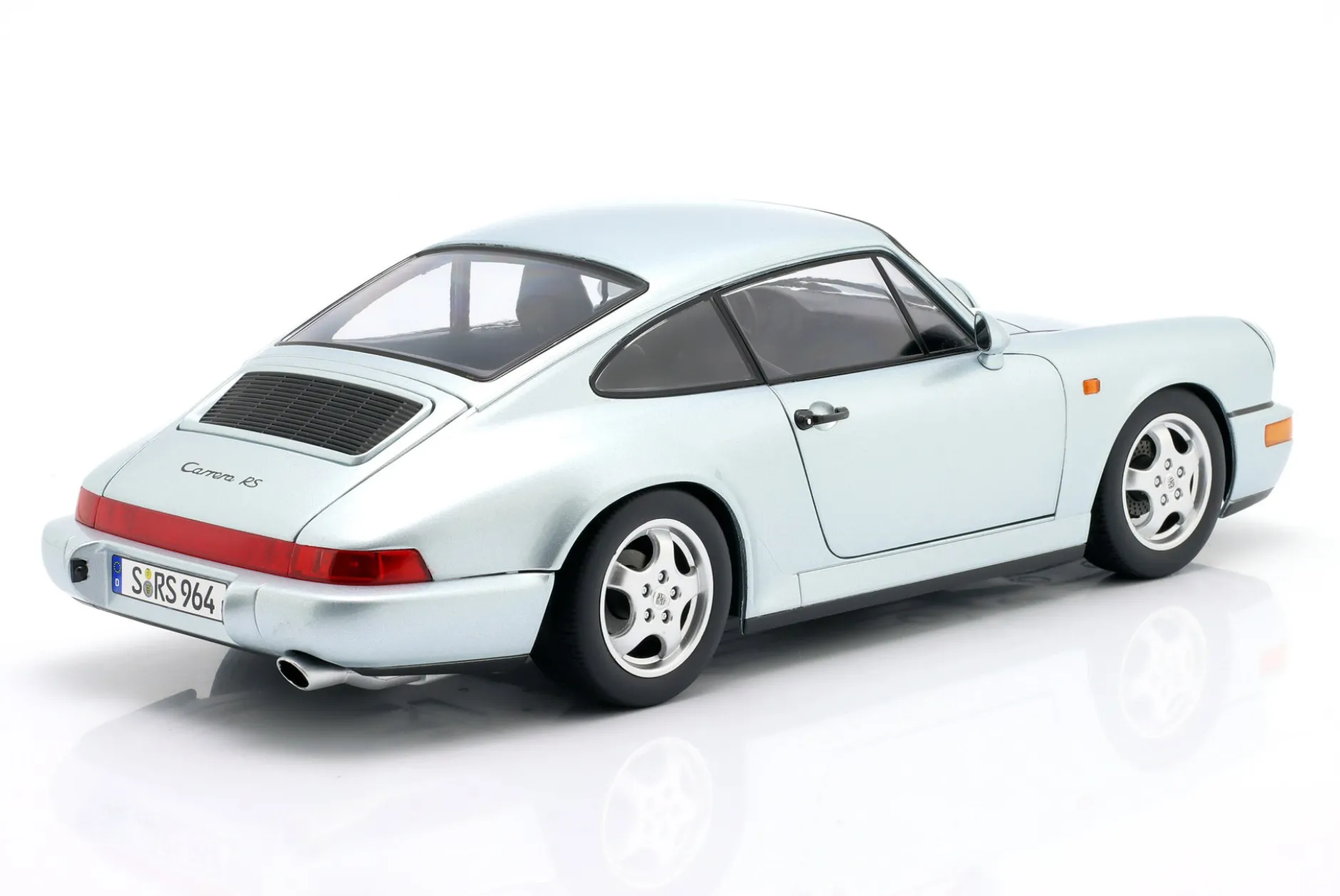 Porsche 911 (964) RS mit Cup Felgen Baujahr 1992 polarsilber 1:12 KK-Scale