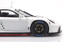 Porsche 911 RSR Plain Body Edition weiß 1:18 Ixo