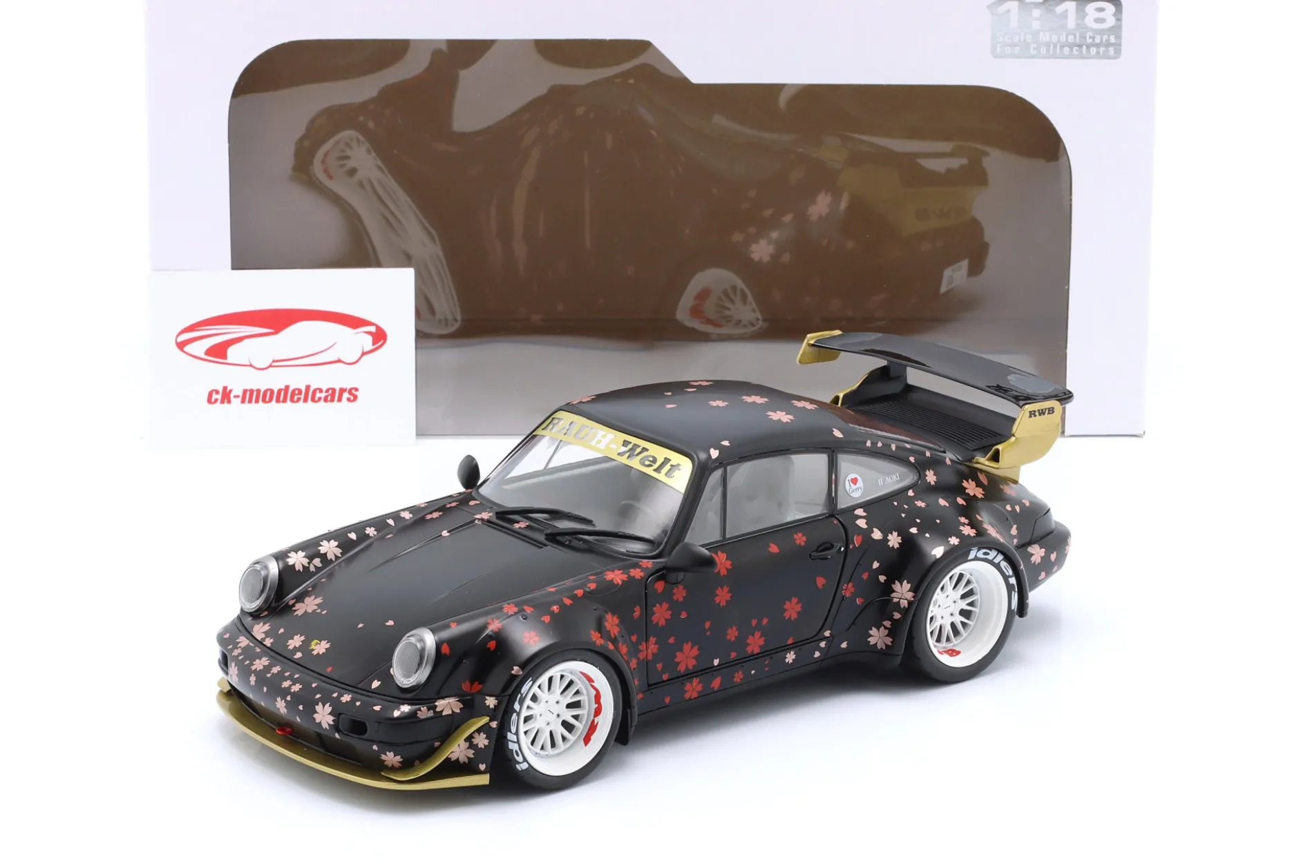 Porsche 911 (964) RWB Rauh-Welt Aoki 2021 schwarz mit Dekor 1:18 Solido