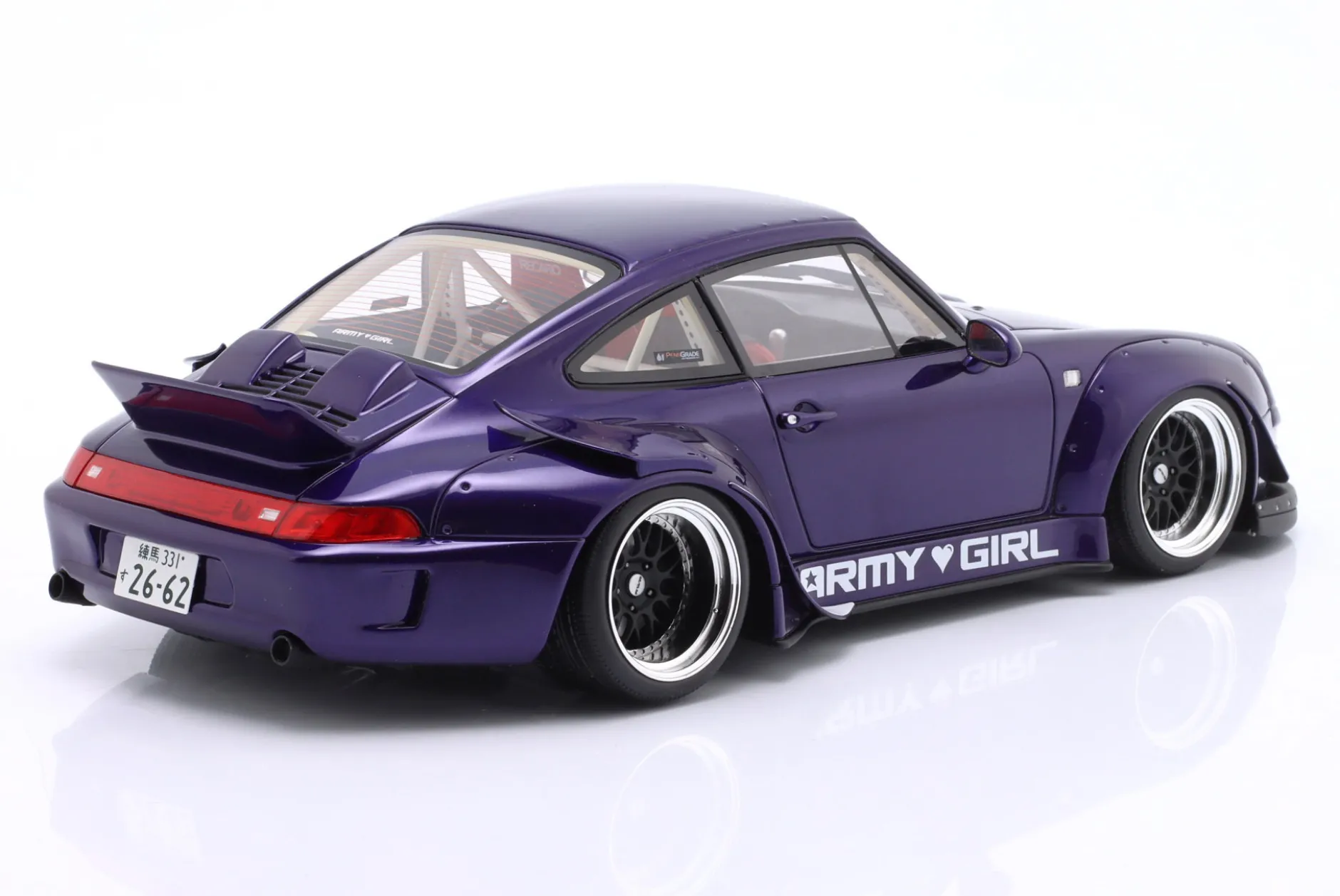 Porsche 911 (993) RWB Rauh-Welt Army Girl 2015 lila 1:18 GT-Spirit