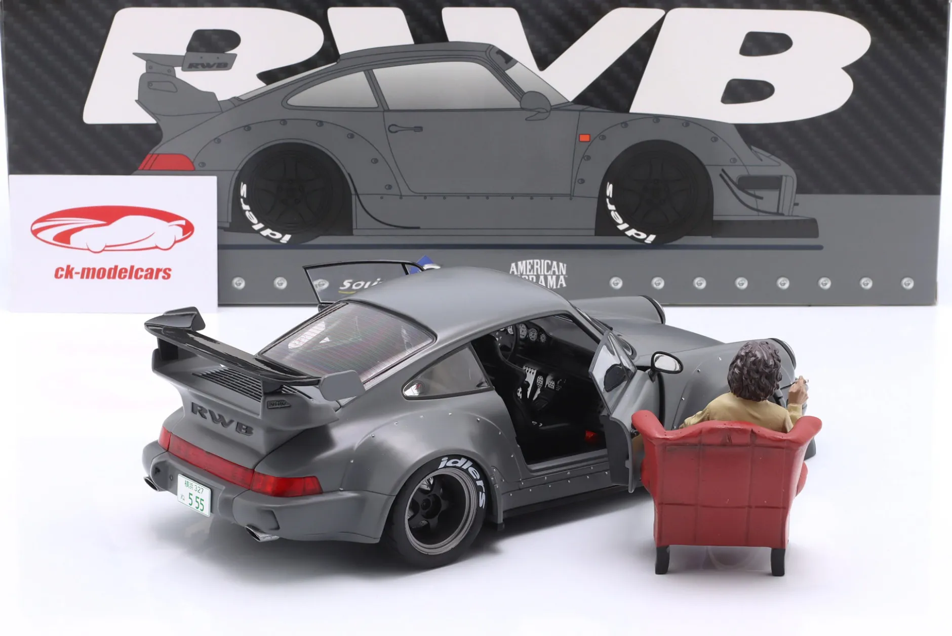 Porsche 911 (964) RWB Rauh-Welt Bodykit 2024 nardograu mit Figur 1:18 Solido
