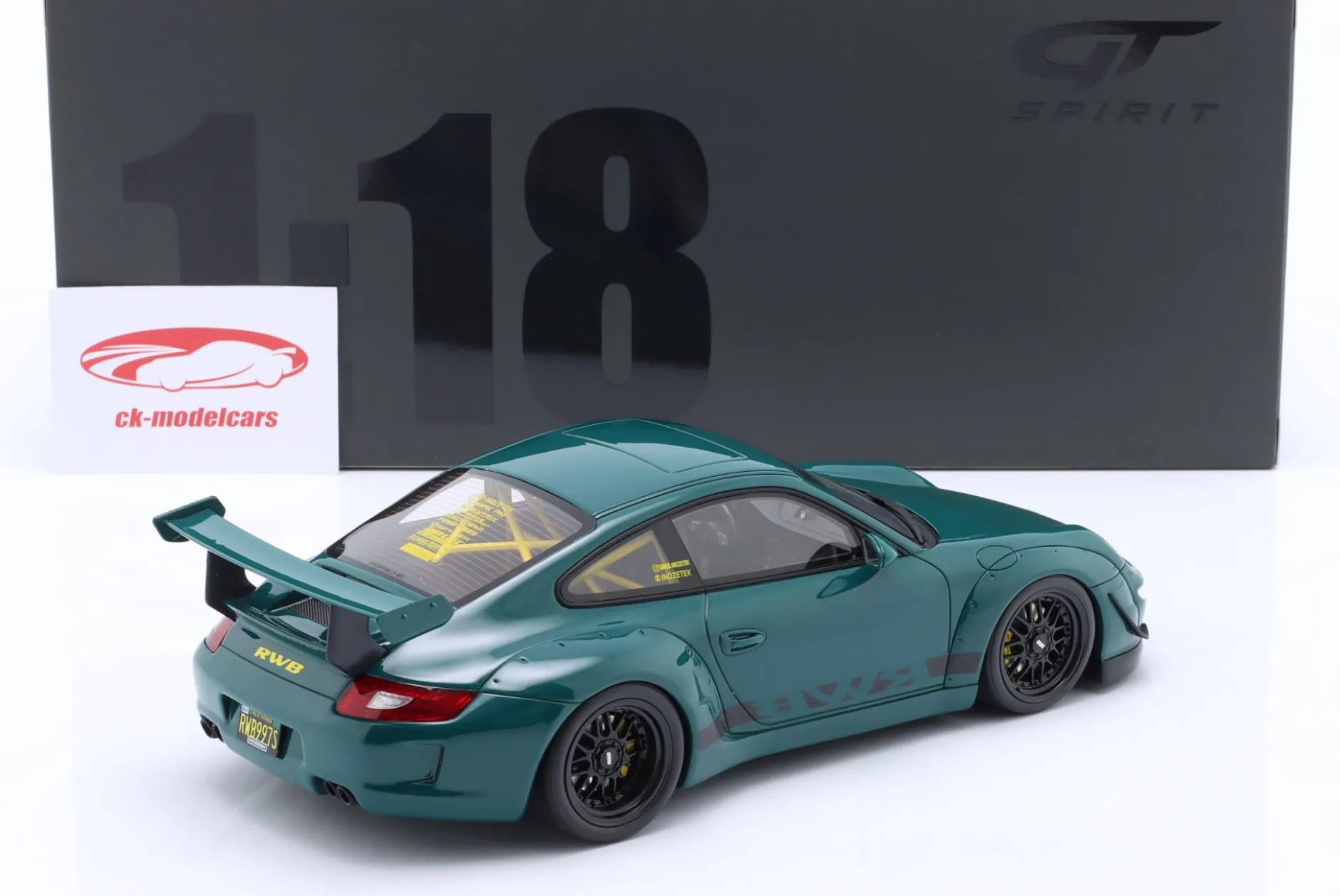 Porsche 911 (997) RWB Rauh-Welt Body Kit Syunkashuto 2021 grün 1:18 GT-Spirit