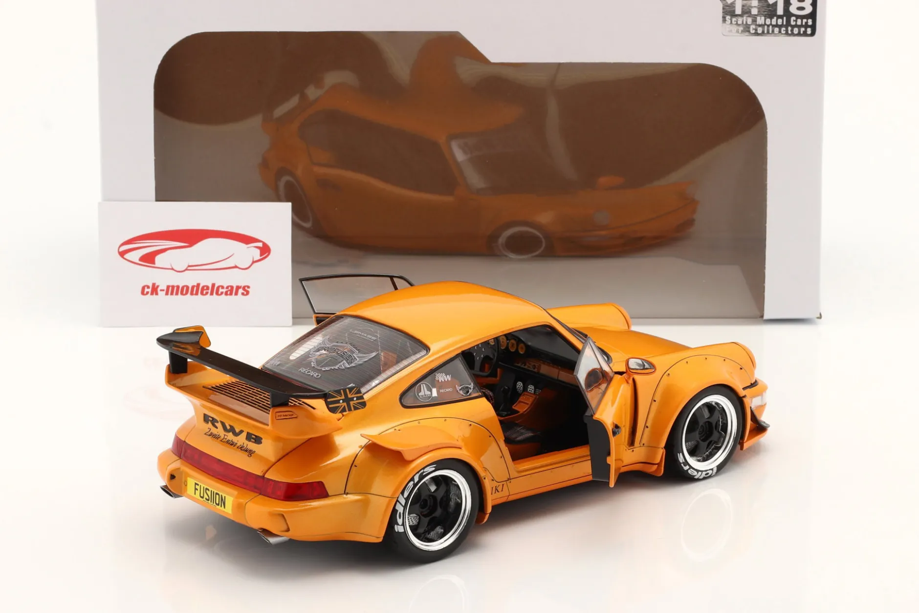 Porsche 911 (964) RWB Rauh-Welt Hibiki Baujahr 2016 orange 1:18 Solido