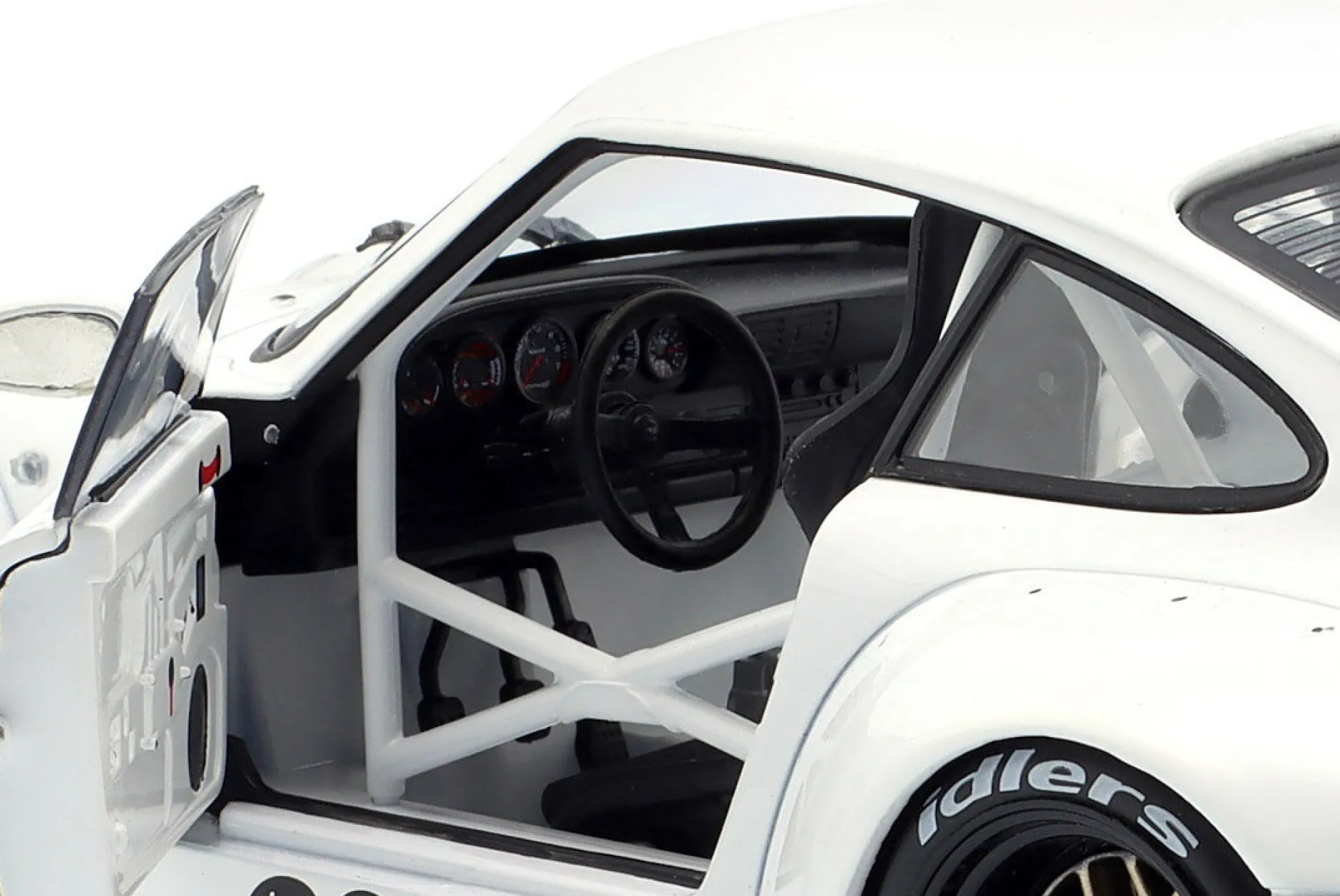Porsche 911 (993) RWB Rauh-Welt Osechi G2.2 Sidney Hoffmann Signature Edition 1:18 WERK83