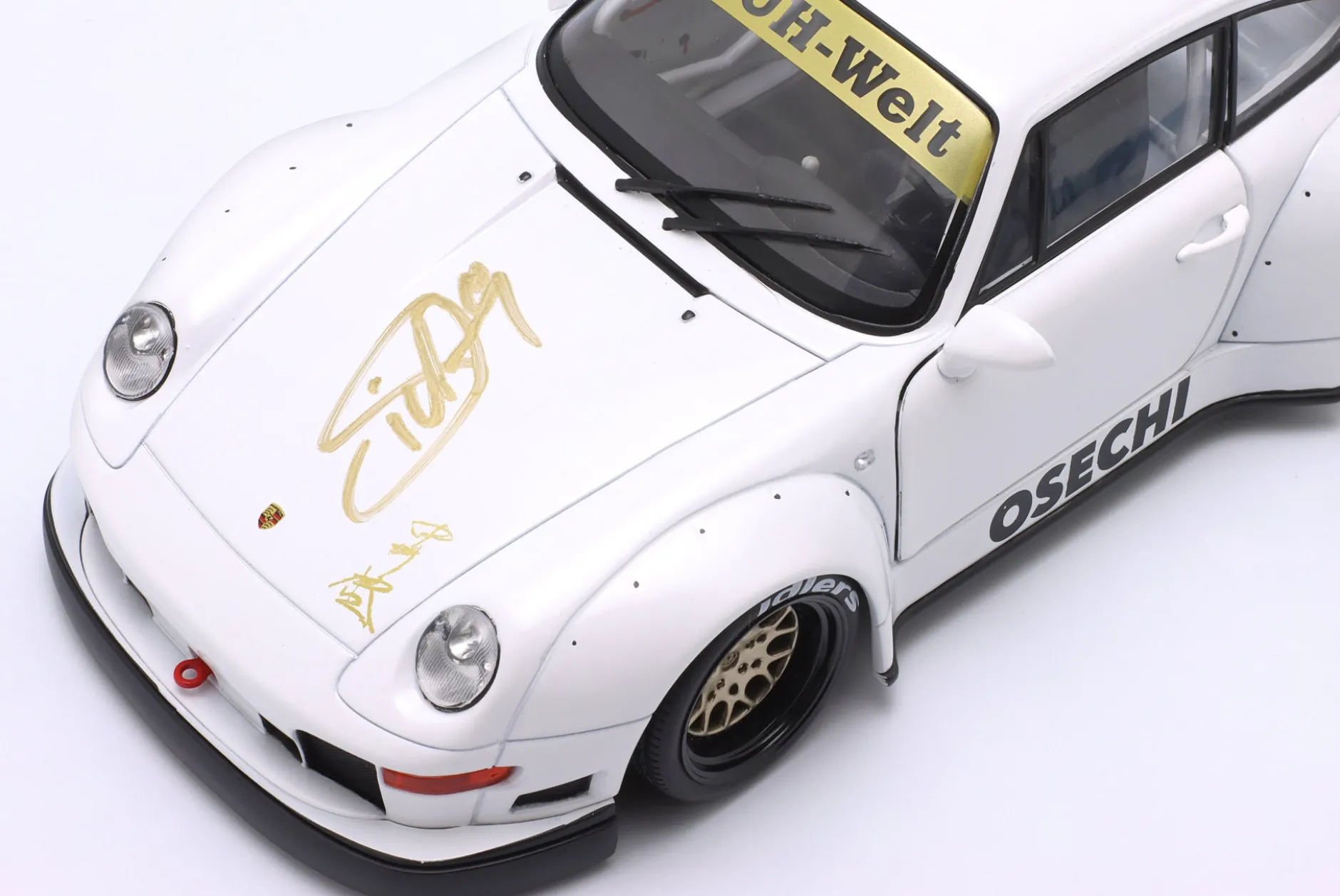Porsche 911 (993) RWB Rauh-Welt Osechi G2.2 Sidney Hoffmann Signature Edition 1:18 WERK83