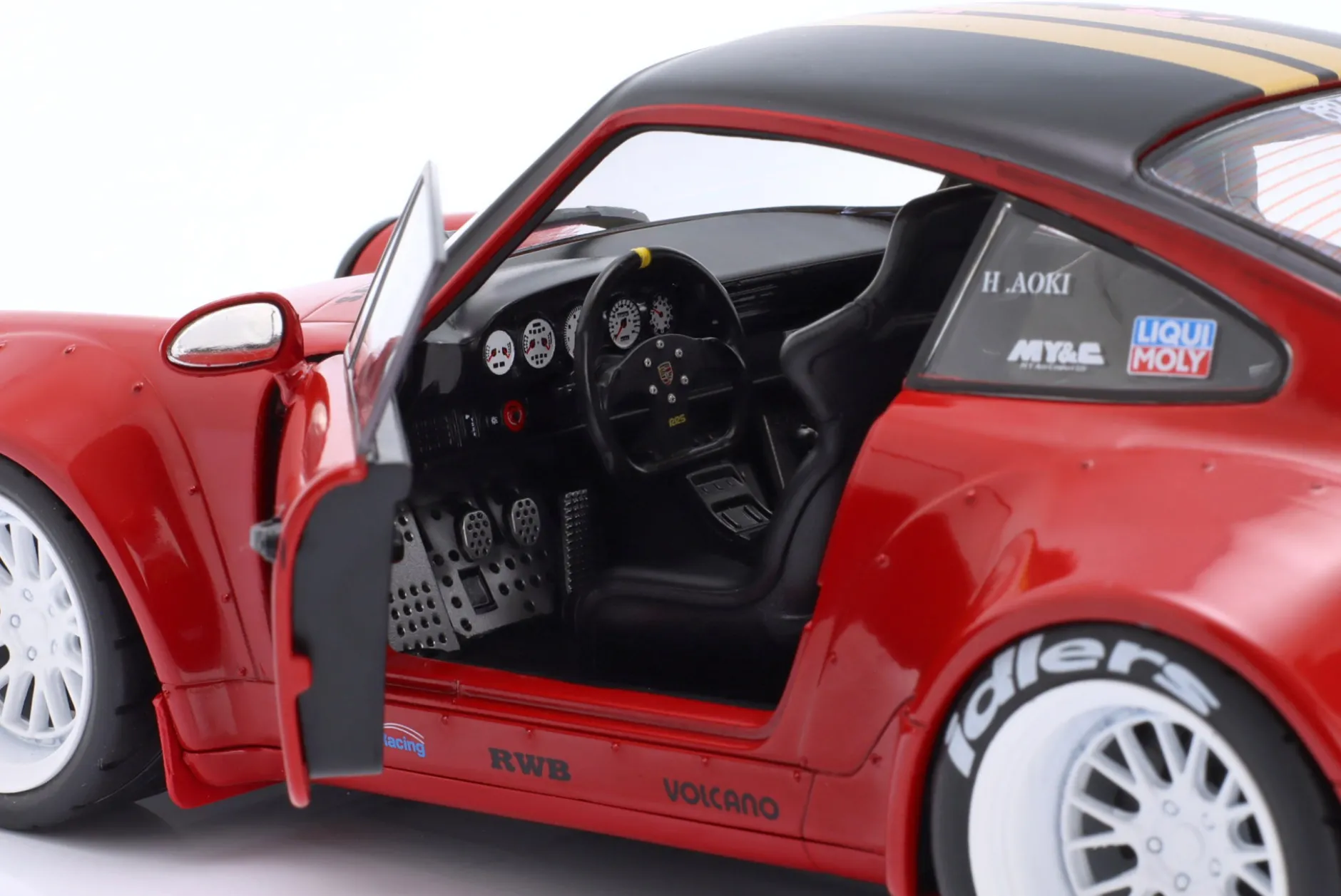 Porsche 911 (964) RWB Rauh-Welt Red Sakura 2021 1:18 Solido