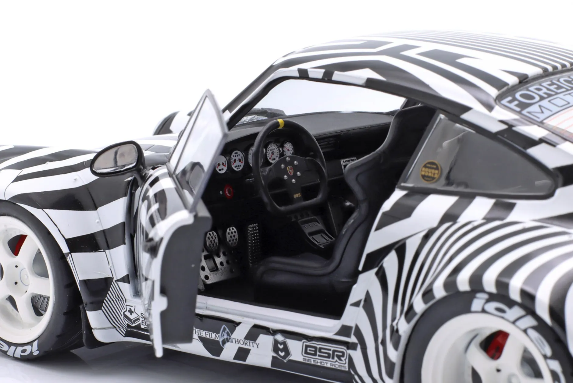 Porsche 911 (964) RWB Rauh-Welt THE ZEBRA 2022 weiß / schwarz 1:18 Solido
