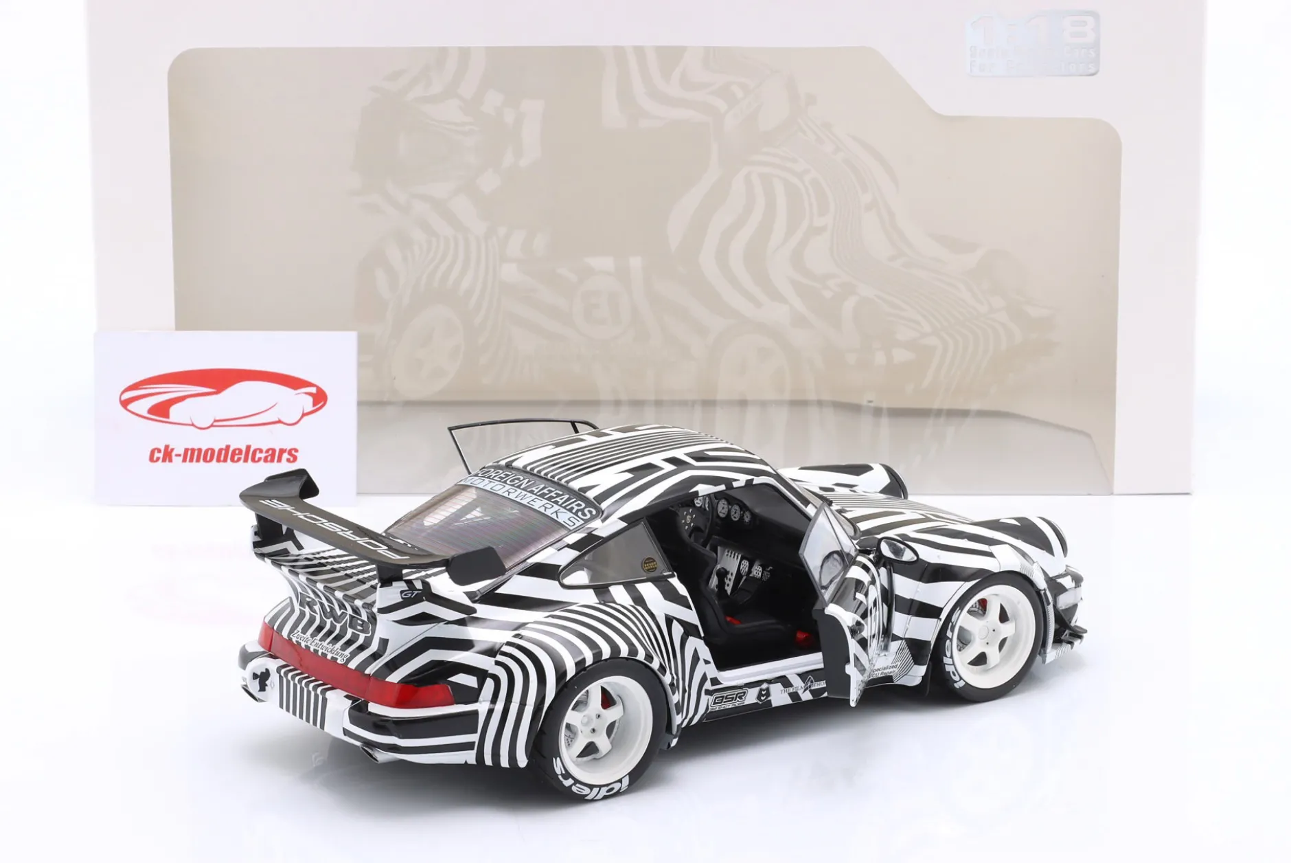 Porsche 911 (964) RWB Rauh-Welt THE ZEBRA 2022 weiß / schwarz 1:18 Solido