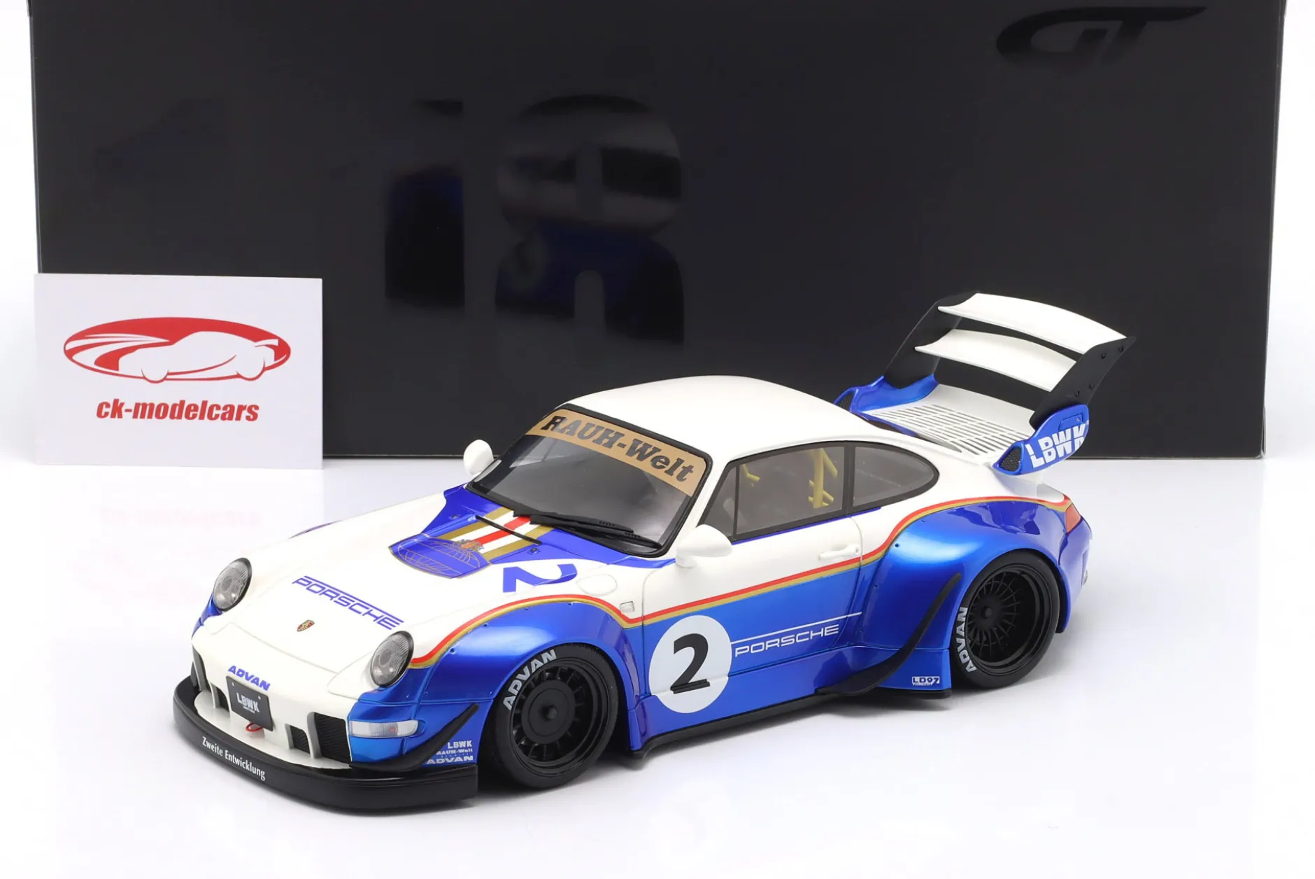 Porsche RWB X LB Walk Rauh-Welt 2023 #2 blau / weiß 1:18 GT-Spirit