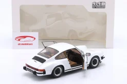 Porsche 911 (930) 3.0 SC Baujahr 1974 Grand Prix weiß 1:18 Solido