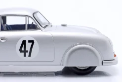 Porsche 356 SL #47 24h LeMans 1951 Sauerwein, Brunet 1:18 WERK83