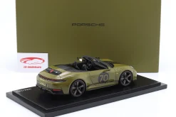 Porsche 911 (992.2) Spirit 70 Baujahr 2025 olive neo 1:18 Spark