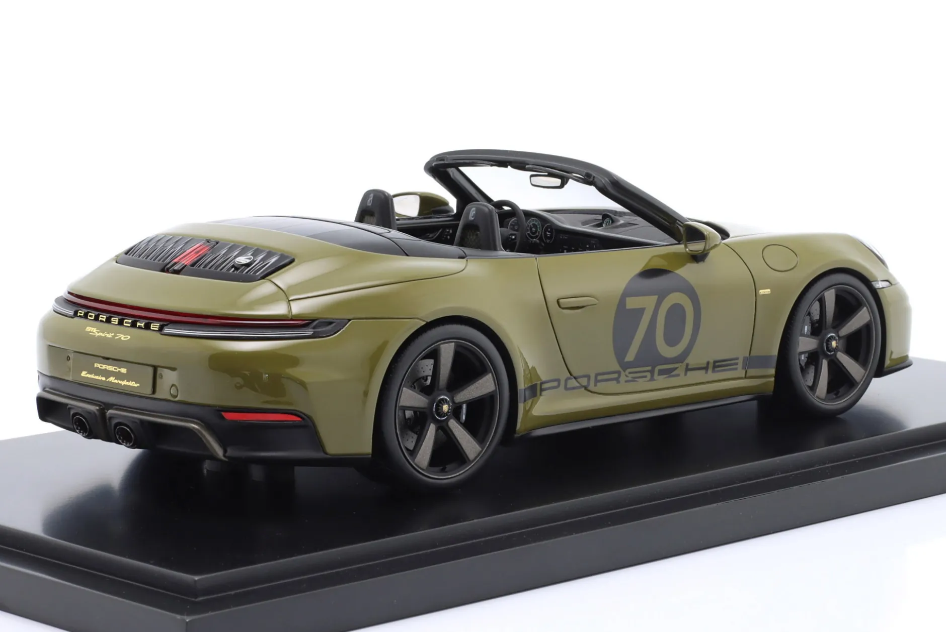Porsche 911 (992.2) Spirit 70 Baujahr 2025 olive neo 1:18 Spark