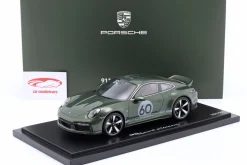 Porsche 911 (992) Sport Classic 2022 oakgrün metallic 1:18 Spark