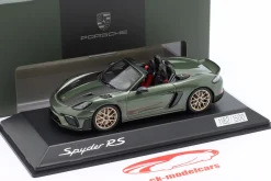 Porsche 718 (982) Spyder RS Baujahr 2024 grün metallic 1:43 Spark