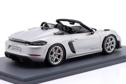 Porsche Spyder RS Baujahr 2023 GT silber 1:18 Schuco