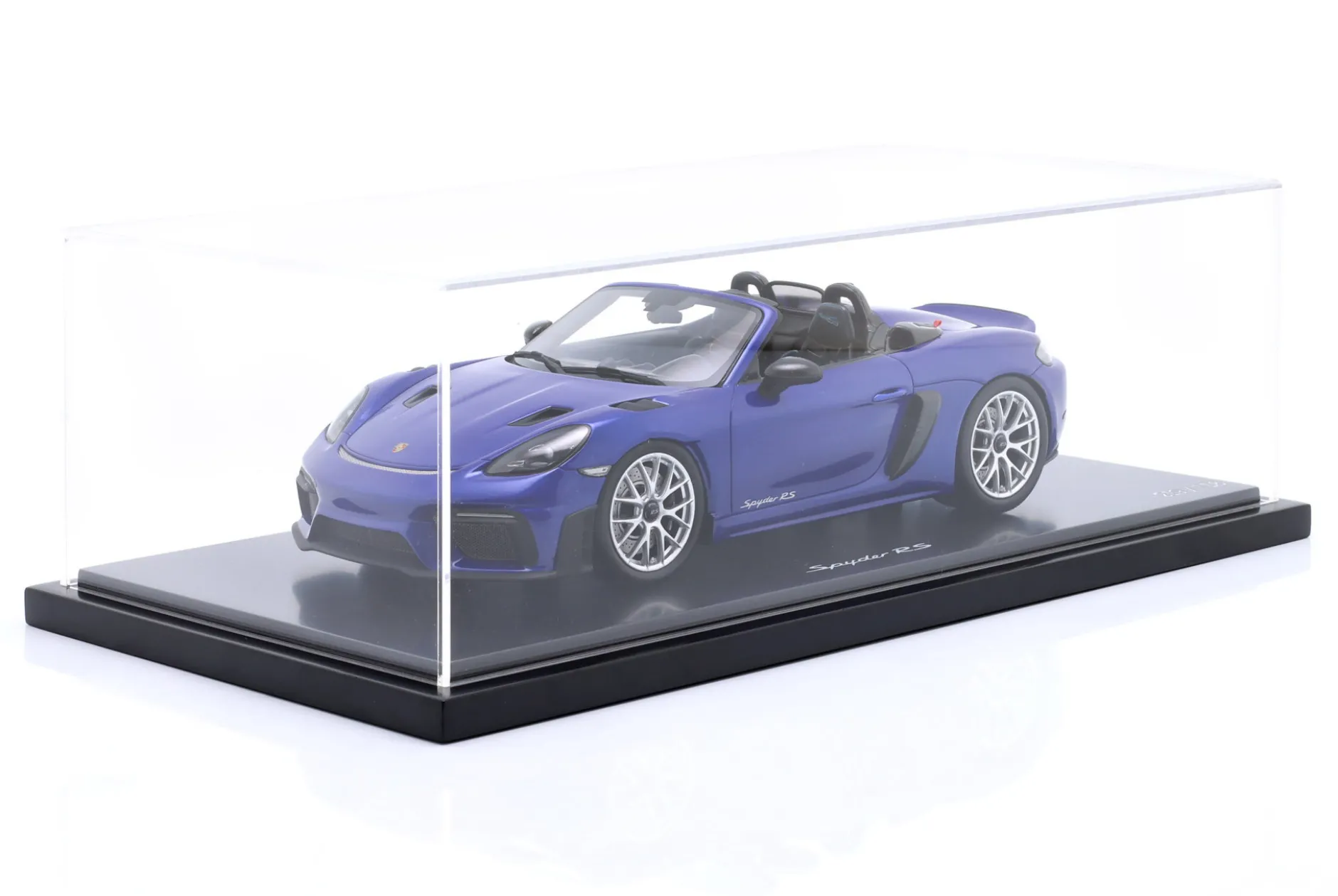 Porsche 718 (982) Spyder RS Baujahr 2024 San Marino blau 1:18 Spark
