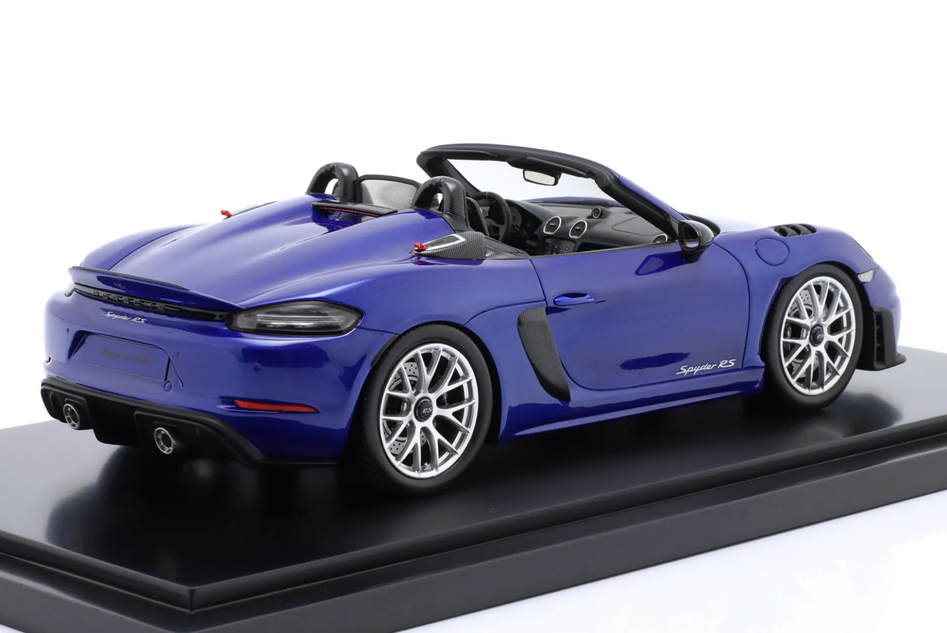 Porsche 718 (982) Spyder RS Baujahr 2024 San Marino blau 1:18 Spark