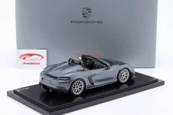 Porsche 718 (982) Spyder RS Baujahr 2024 vanadiumgrau 1:18 Spark