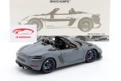 Porsche 718 Spyder RS Weissach-Paket Baujahr 2024 grau 1:18 Minichamps