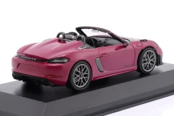 Porsche 718 Spyder RS Weissach-Paket 2023 sternrubin 1:43 Minichamps