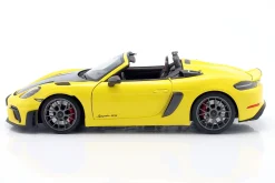 Porsche 718 Spyder RS Weissach-Paket Baujahr 2024 gelb 1:18 Minichamps