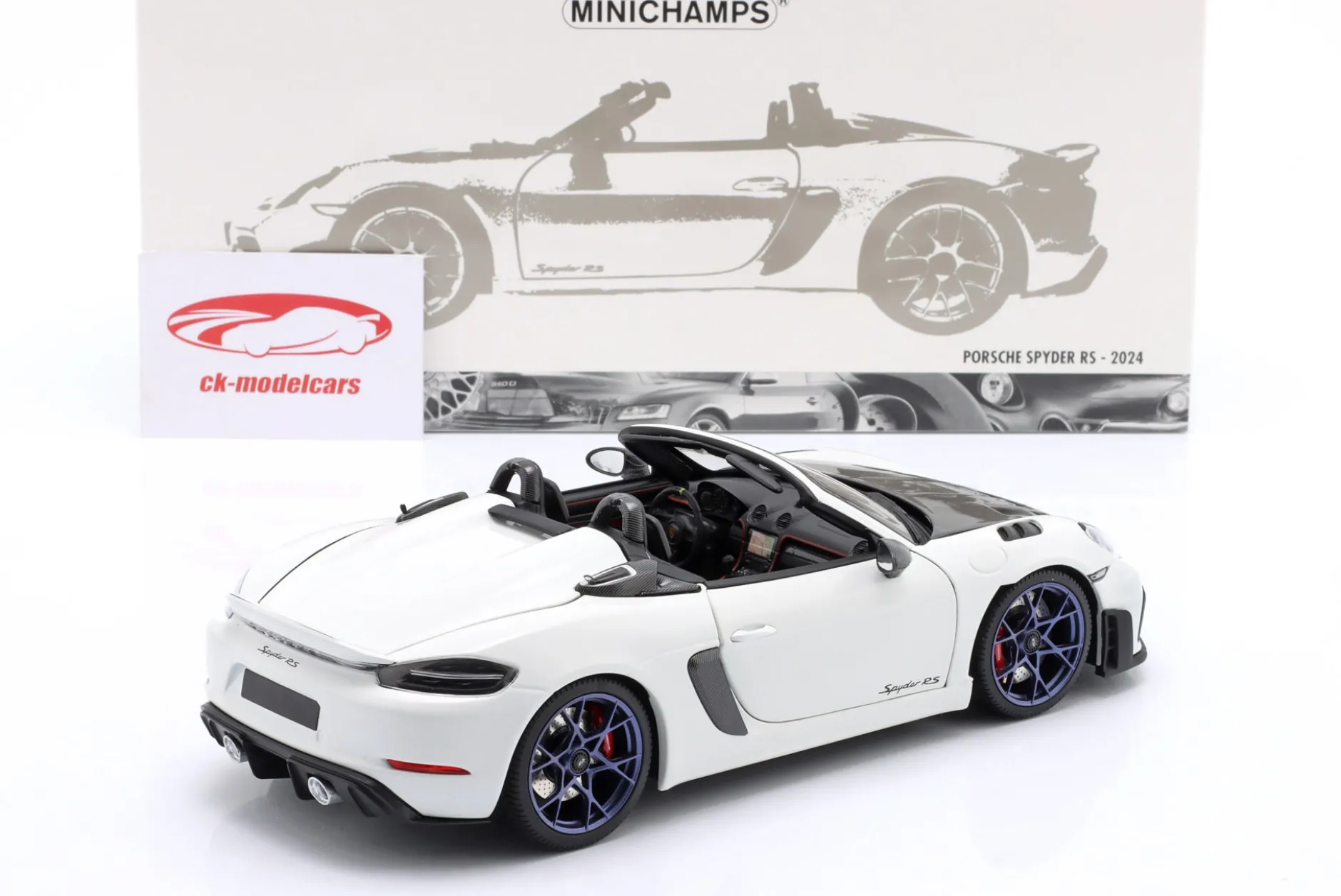 Porsche 718 Spyder RS Weissach-Paket Baujahr 2024 weiß 1:18 Minichamps