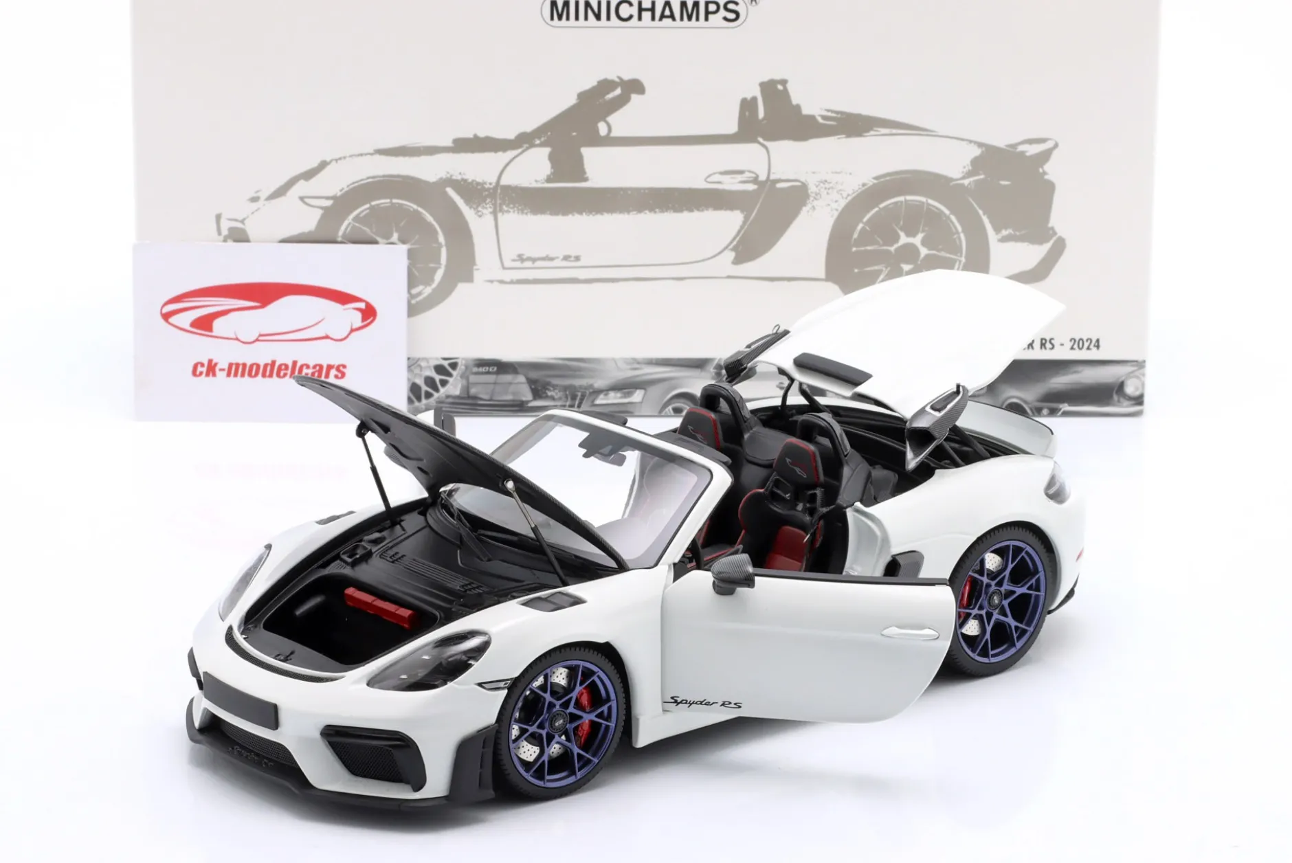 Porsche 718 Spyder RS Weissach-Paket Baujahr 2024 weiß 1:18 Minichamps