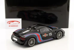 Porsche 918 Spyder Weissach Package Martini Baujahr 2013 schwarz 1:18 AUTOart