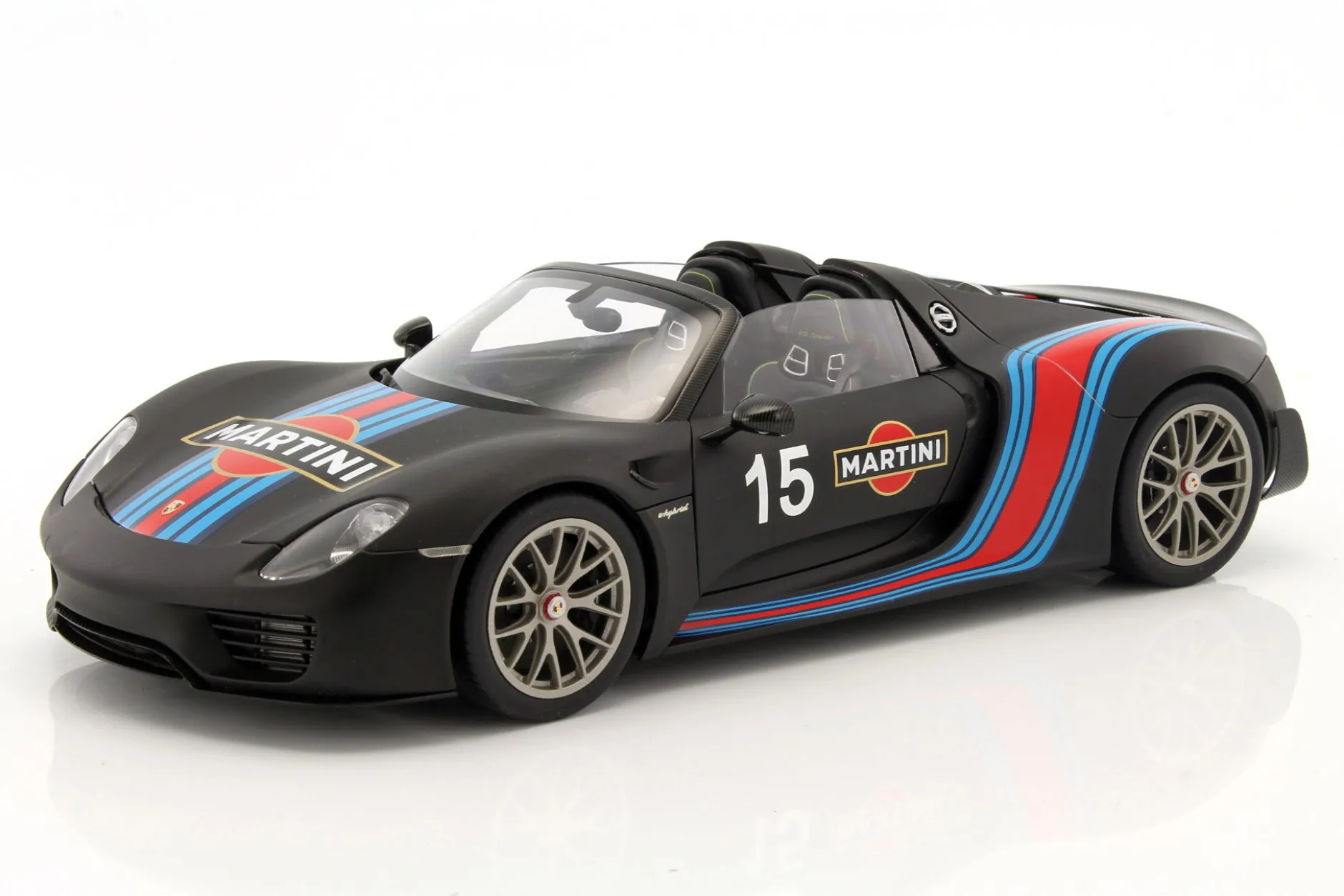 Porsche 918 Spyder Weissach Package Martini Baujahr 2013 schwarz 1:18 AUTOart