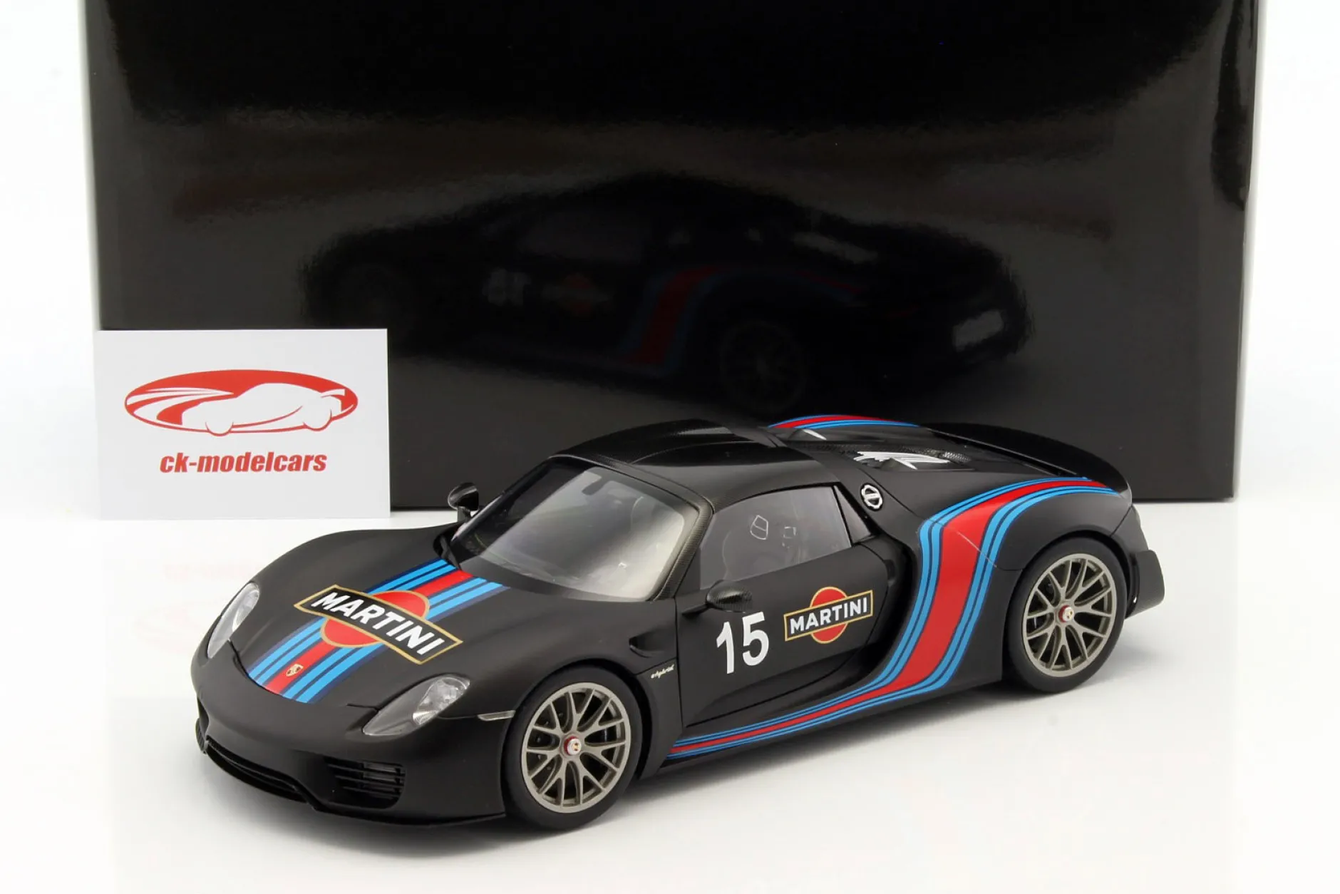 Porsche 918 Spyder Weissach Package Martini Baujahr 2013 schwarz 1:18 AUTOart