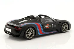 Porsche 918 Spyder Weissach Package Martini Baujahr 2013 schwarz 1:18 AUTOart