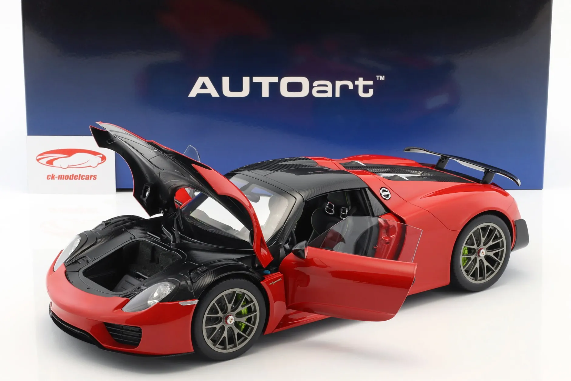 Porsche 918 Spyder Weissach Paket Baujahr 2013 indischrot 1:12 AUTOart
