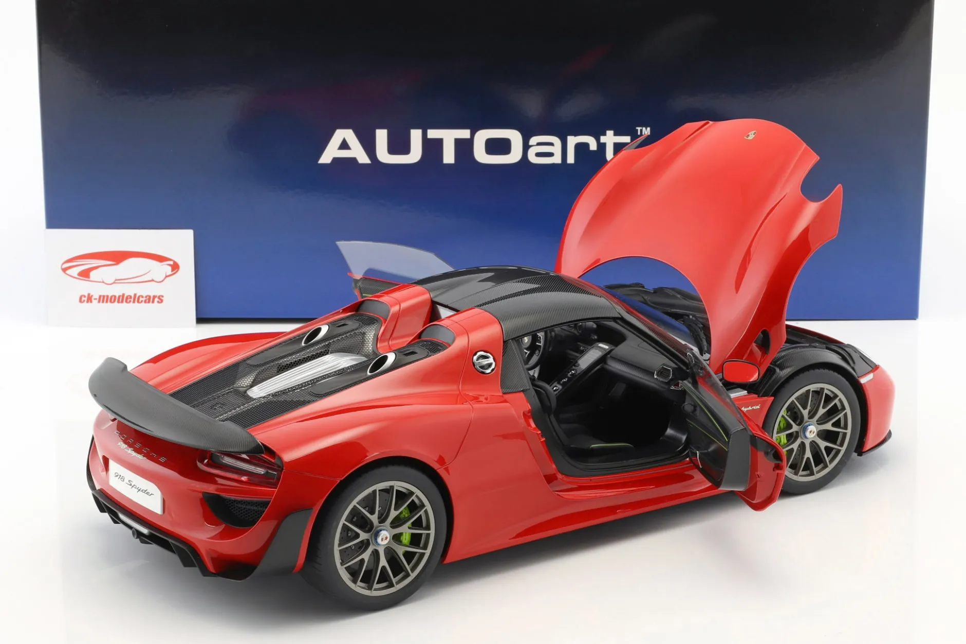 Porsche 918 Spyder Weissach Paket Baujahr 2013 indischrot 1:12 AUTOart