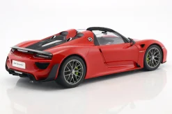 Porsche 918 Spyder Weissach Paket Baujahr 2013 indischrot 1:12 AUTOart