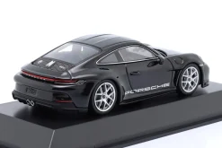 Porsche 911 (992) S/T Baujahr 2023 schwarz 1:43 Spark