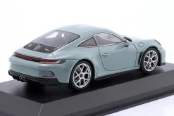 Porsche 911 (992) S/T Baujahr 2024 shadegrün metallic 1:43 Minichamps