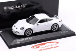 Porsche 911 (992) S/T Baujahr 2023 weiß 1:43 Minichamps
