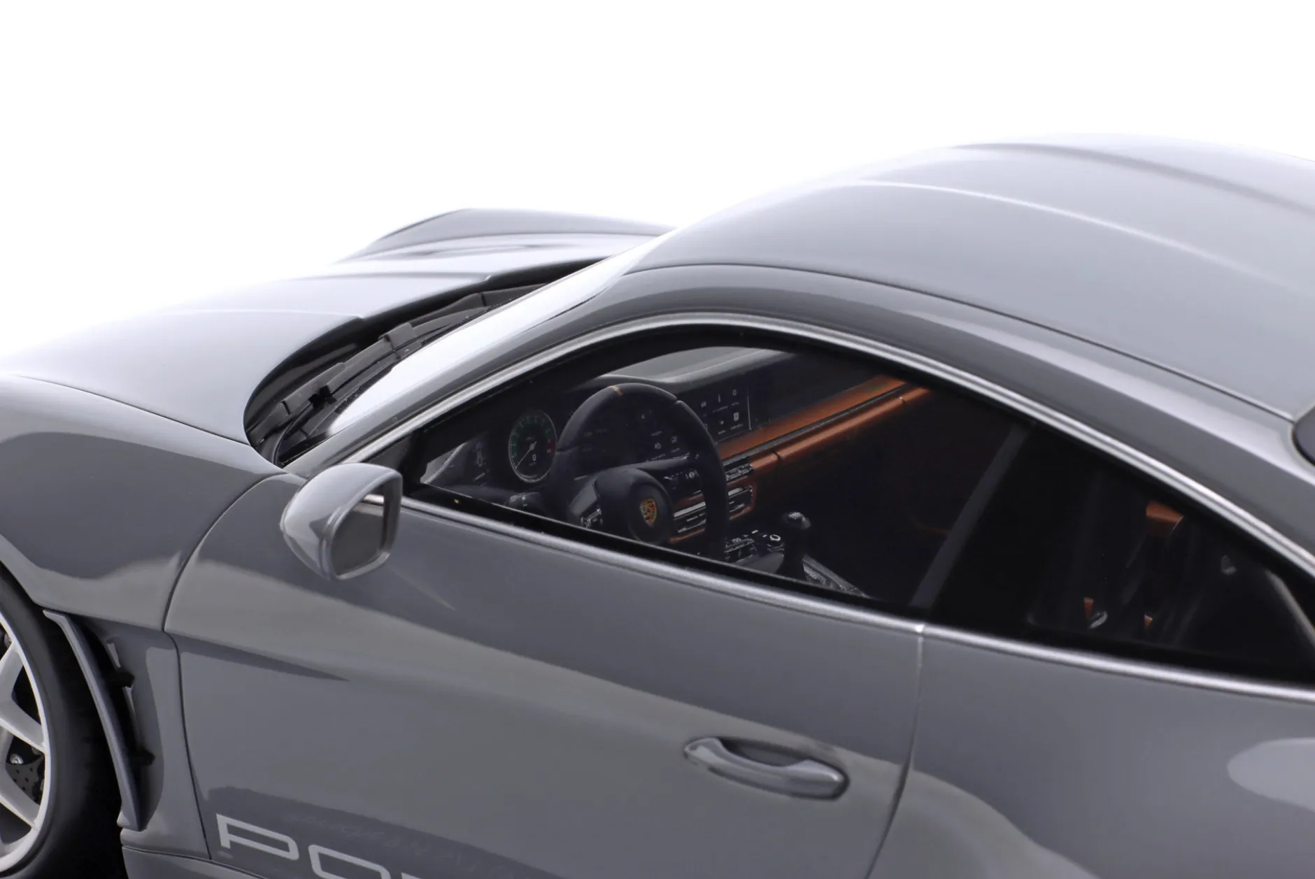 Porsche 911 (992) S/T Coupe Heritage Design Package 2024 nardograu 1:12 Schuco