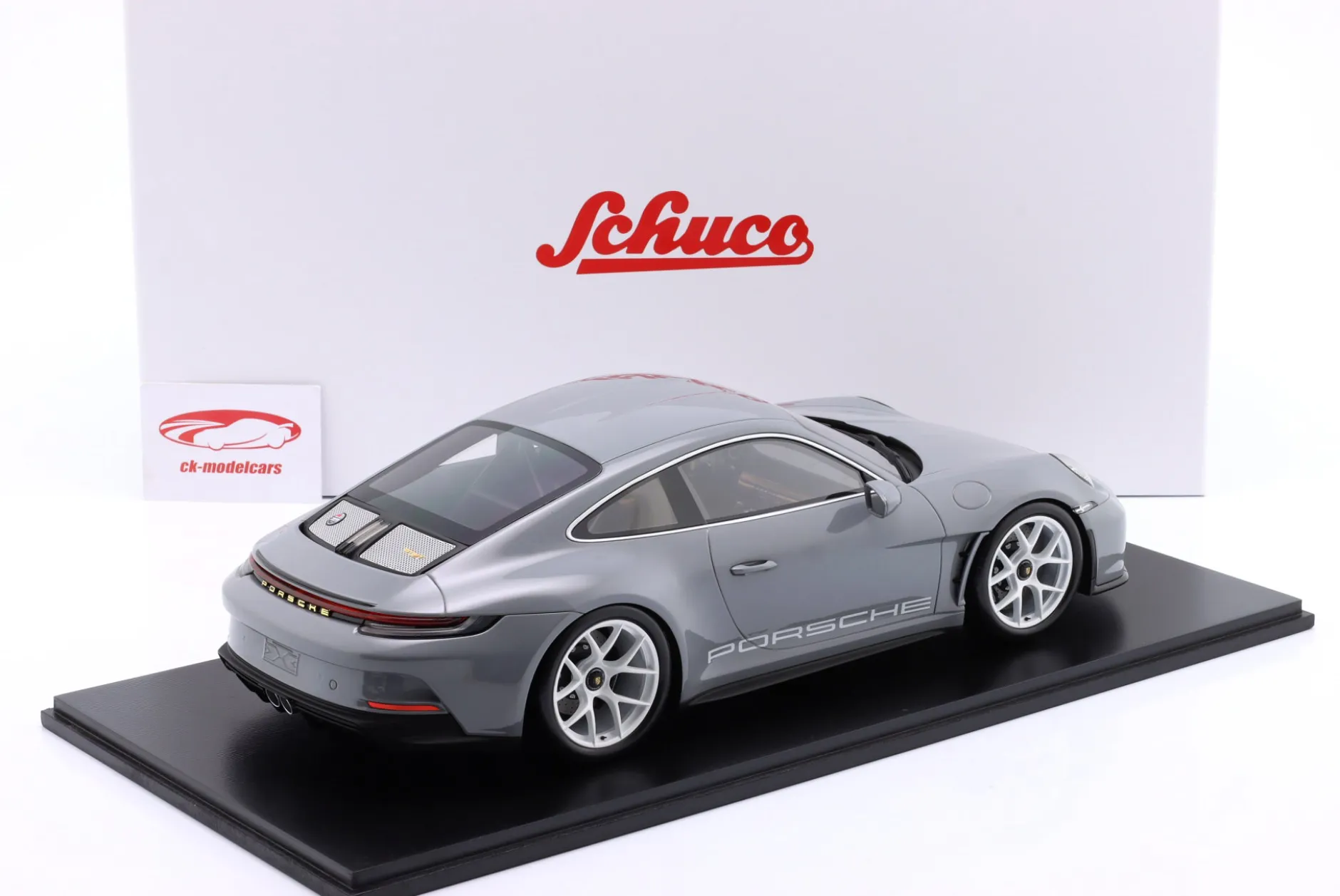 Porsche 911 (992) S/T Coupe Heritage Design Package 2024 nardograu 1:12 Schuco